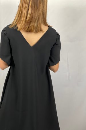 Robe noire manche tulipe